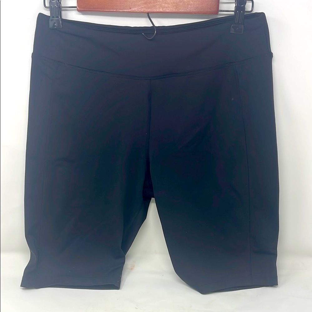 Brisas Black Athletic Bike Shorts Size Medium Excellent Condition
